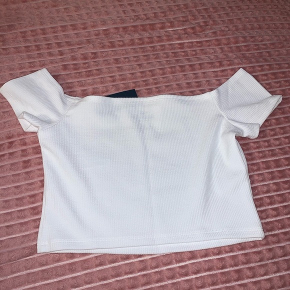 Top - Picture 2 of 4